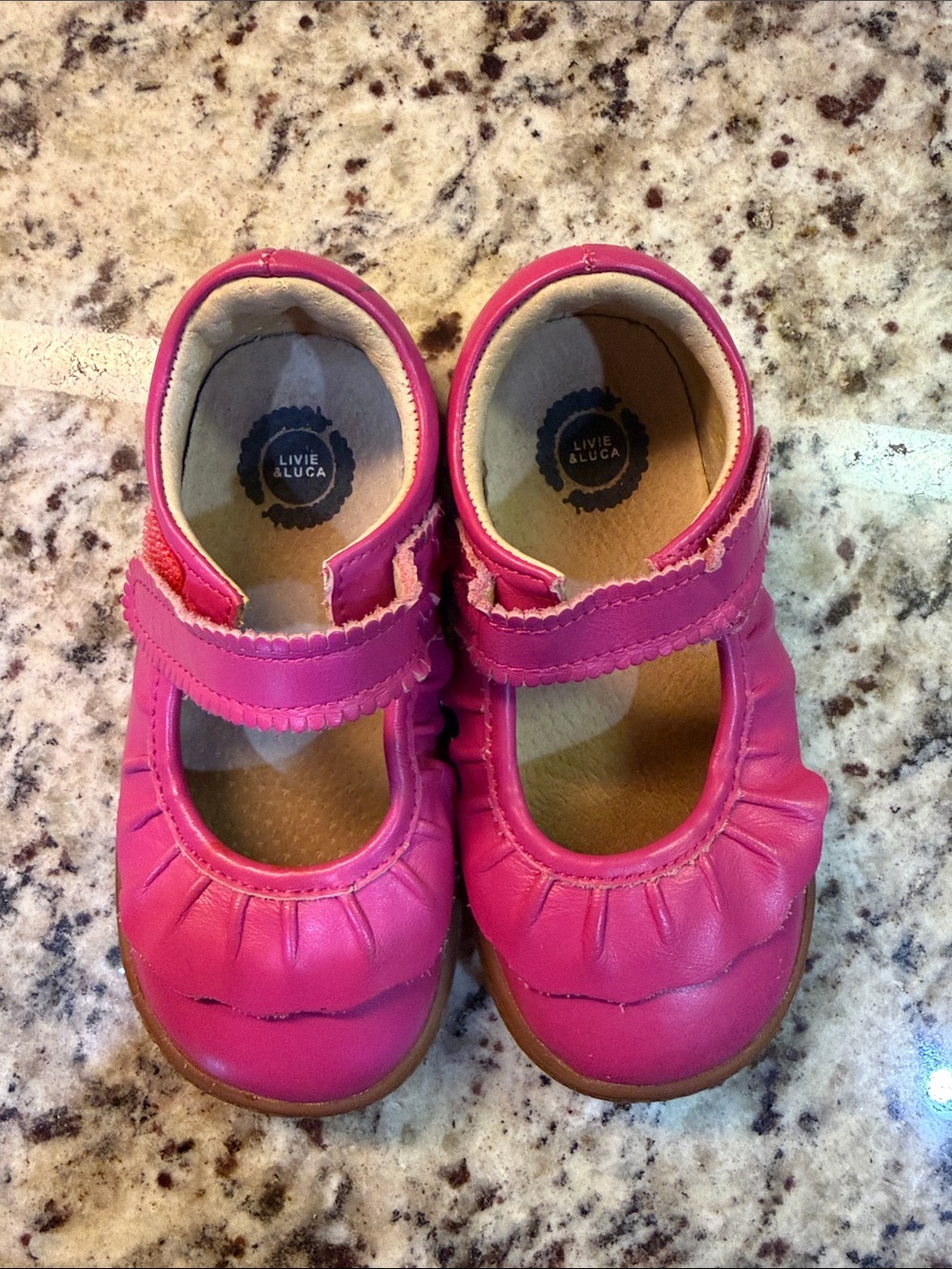 Livie & Luca Hot Pink Girls' Mary Jane Leather Shoes size 10 NWOT